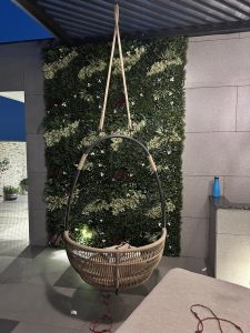 Artificial green wall